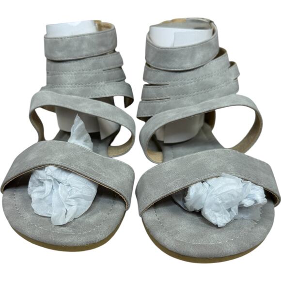 Journey Collection Esence Gladiator Sandals Grey Size 8.5 Strappy Flat‎ New - Picture 3 of 9